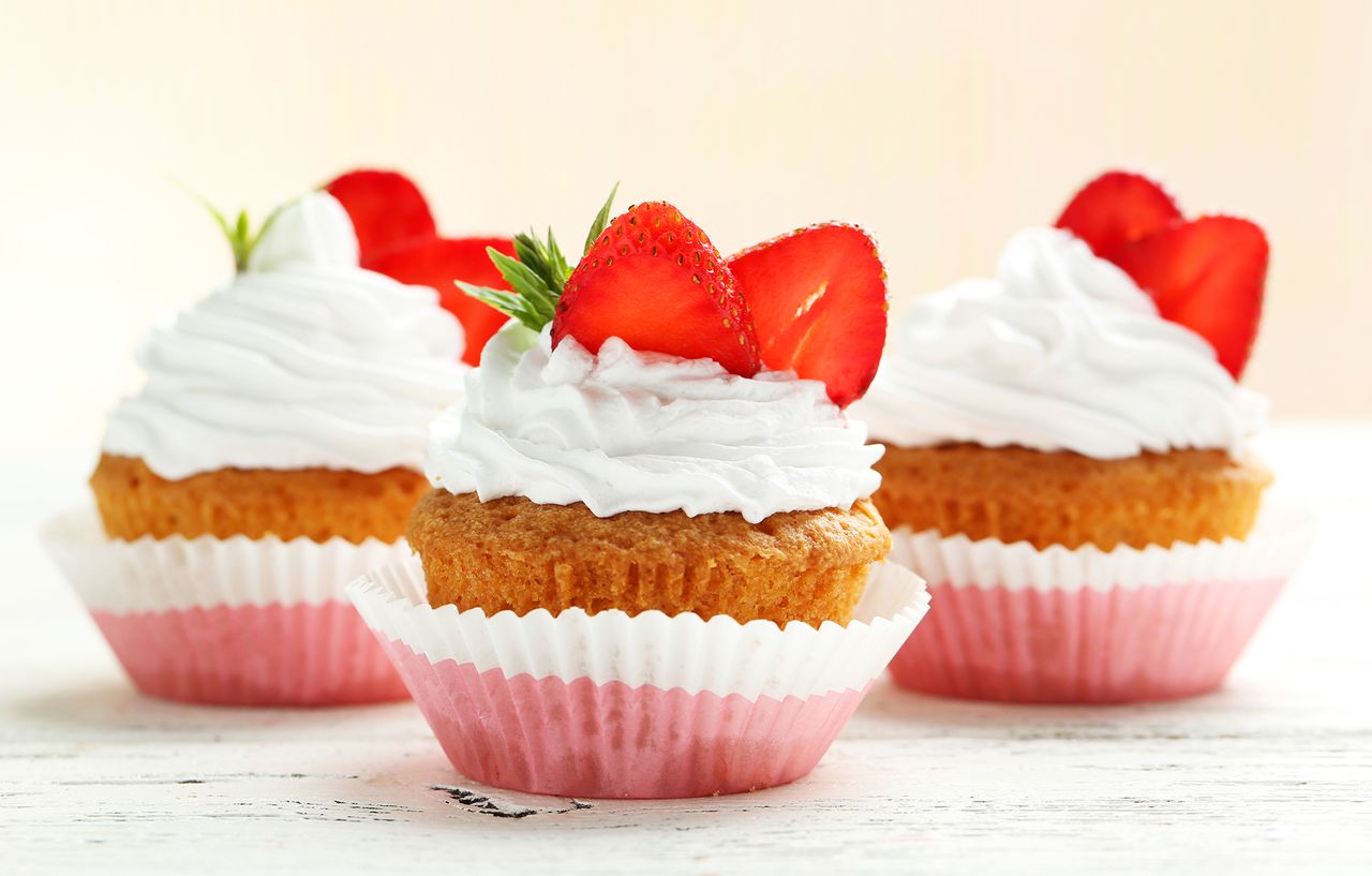 Strawberry and cream cupcakes