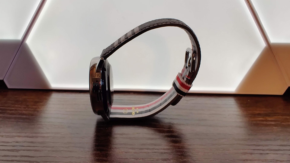 Samsung Galaxy Z Flip review: 5 things to know about the Thom Browne Edition