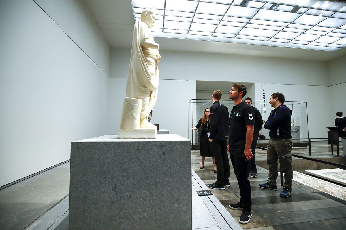 Mark Cavendish seems to like his art