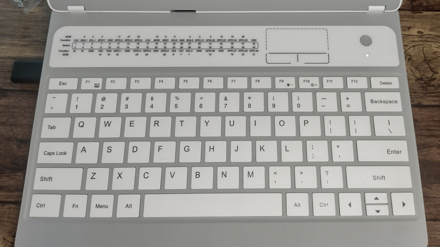 CrowPi-L_ keyboard close up