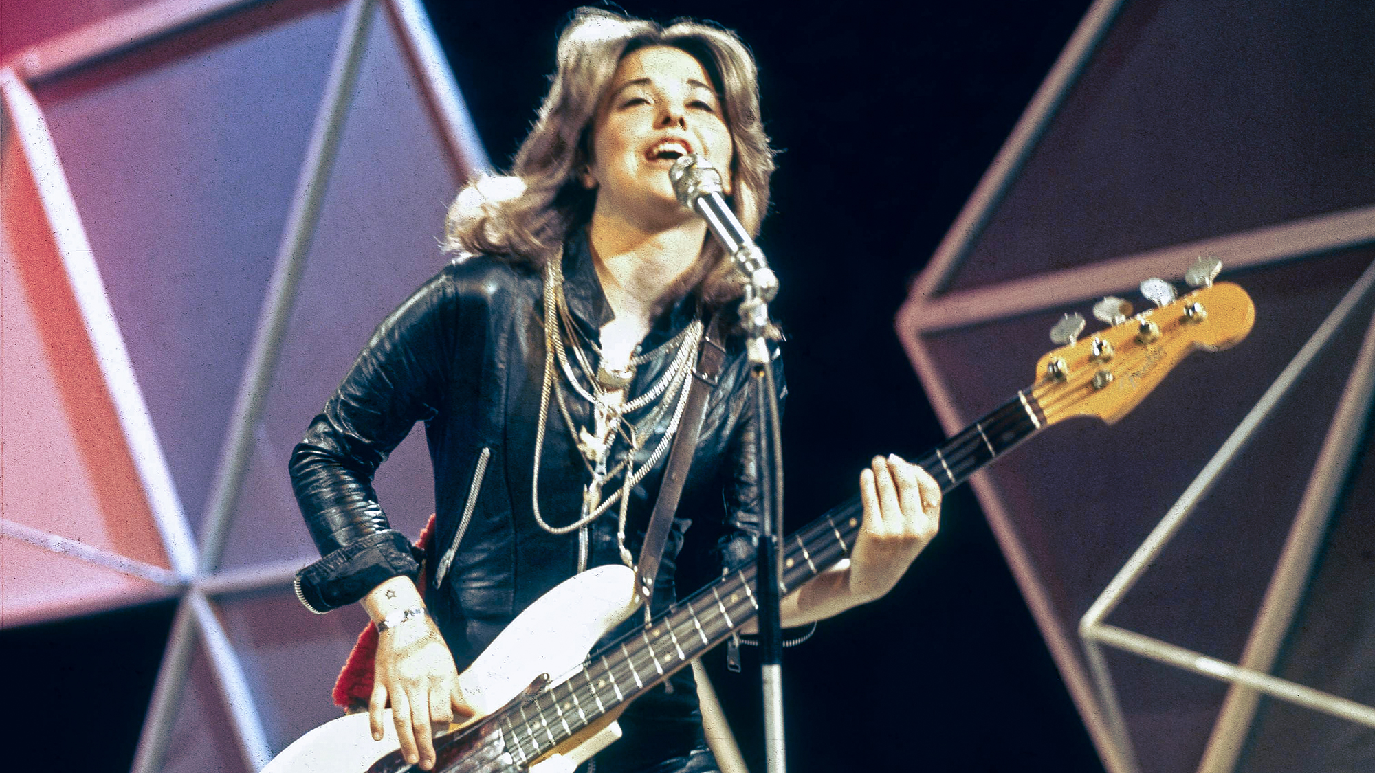 Suzi Quatro performs on UK TV show Top Of The Pops, London, October 1974.