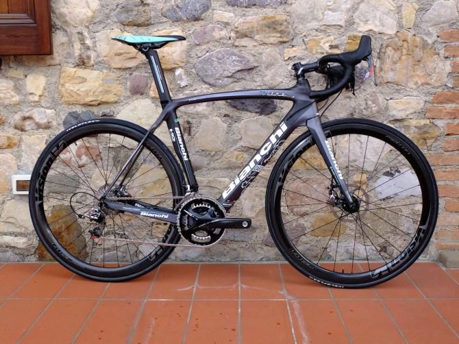 The new Bianchi Oltre XR2 Disc