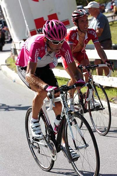 Giuseppe Guerini (T-Mobile) with Cristian Moreni (Cofidis).