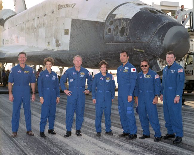 NASA STS-114 ISS IN-FLIGHT CREW PORTRAIT 8x10 SILVER HALIDE PHOTO PRINT 