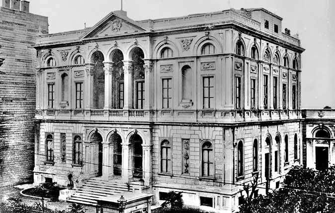 Palazzo Corpi, Istanbul, pictured in the 1920s