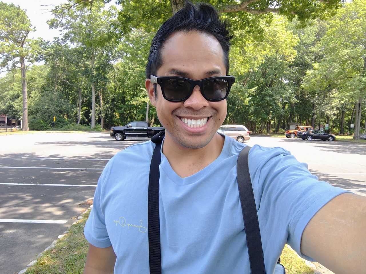 Motorola Razr Plus 2024 selfie sample.
