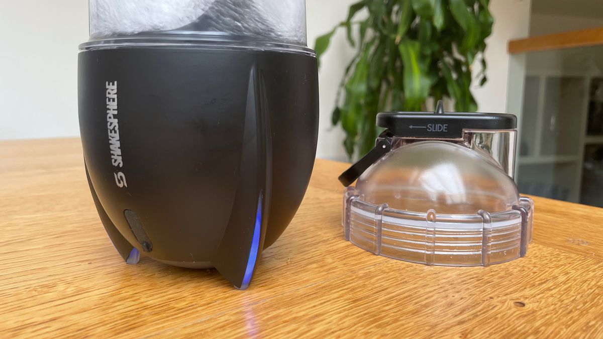 ShakeSphere Portable Blender ELid review TechRadar
