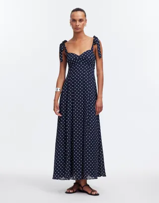 Pleated Sweetheart Midi Dress in Polka Dot