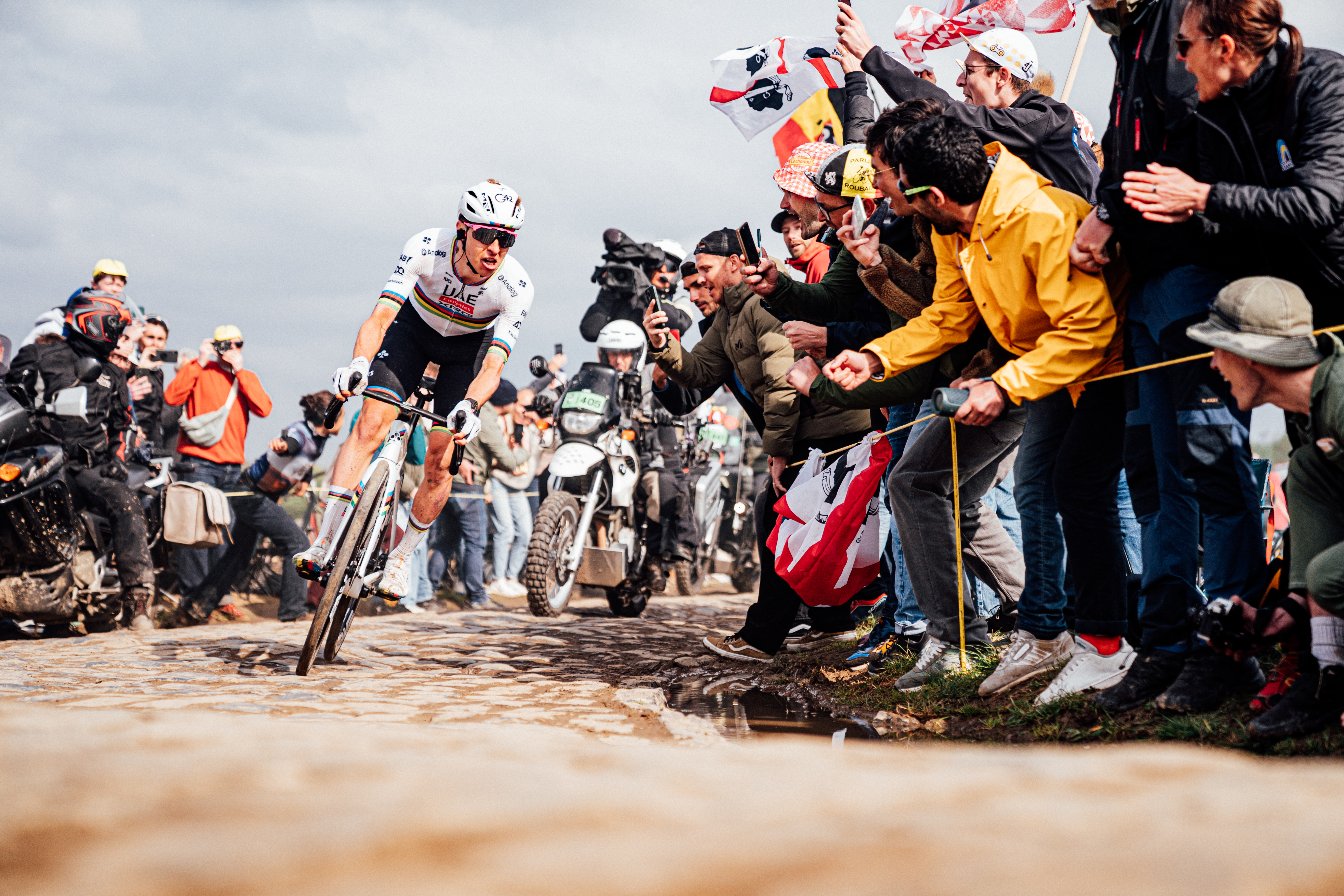 Picture by Zac Williams/SWpix.com - 13/04/2025 - Cycling - 2025 Paris Roubaix, France - Tadej Pogacar, UAE Team Emirates.
