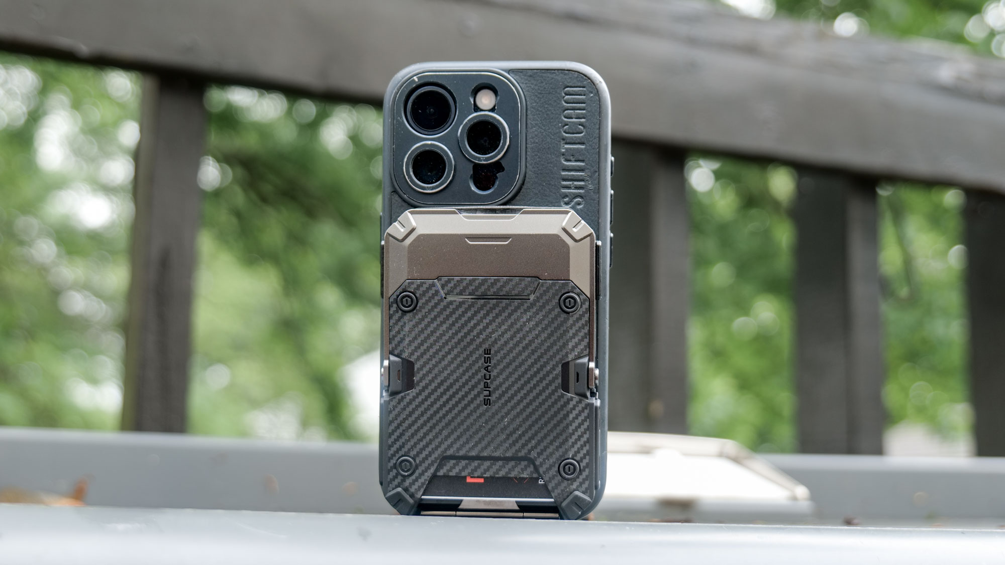Supcase MagFlip Stand MagSafe Wallet.