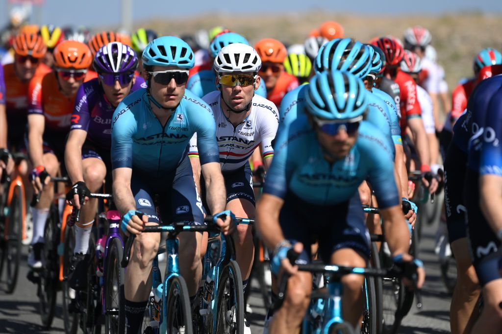 Mark Cavendish is protected by his Astana Qazaqstan teammates