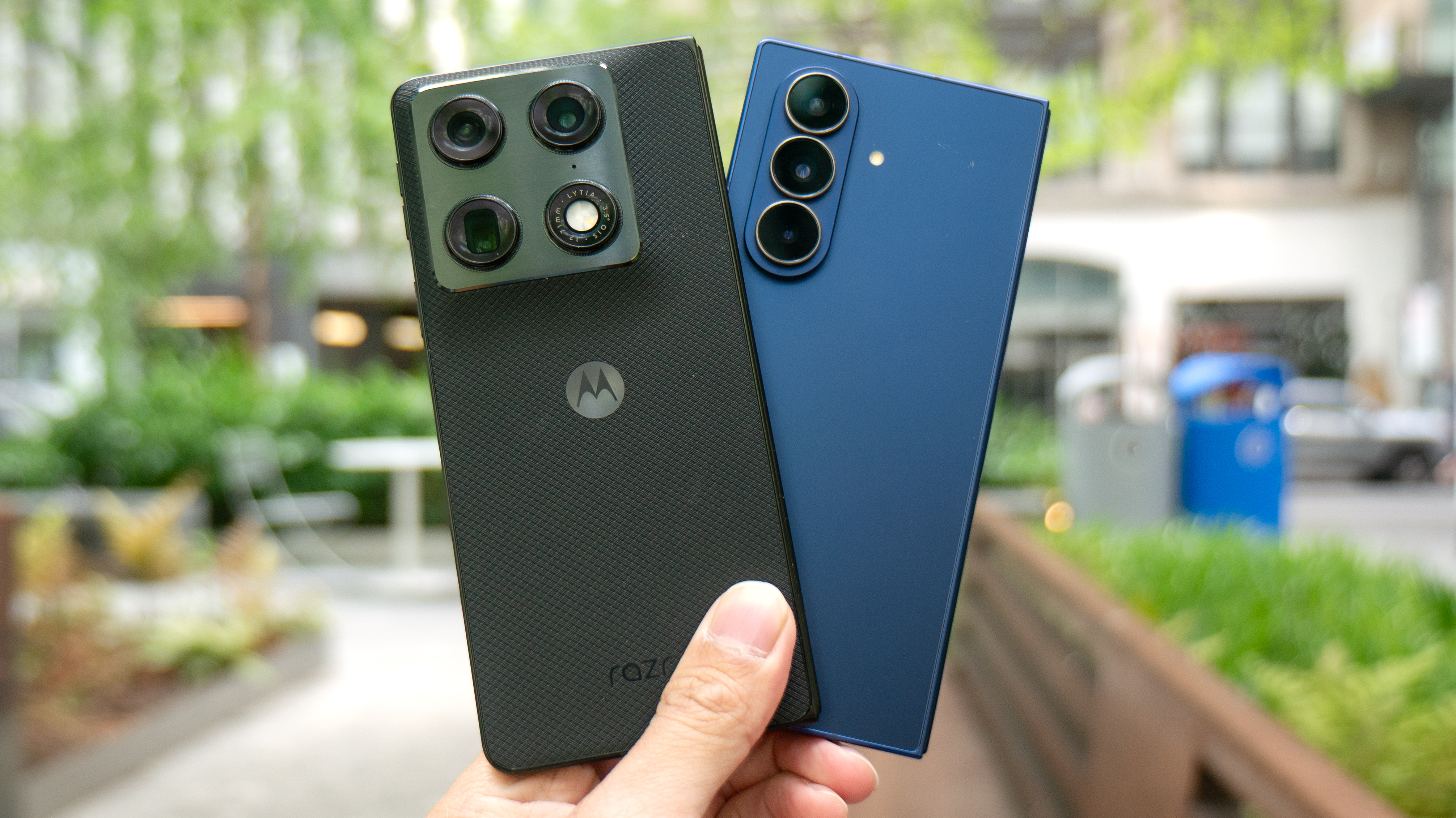 Razr Fold vs Galaxy Z Fold 7.
