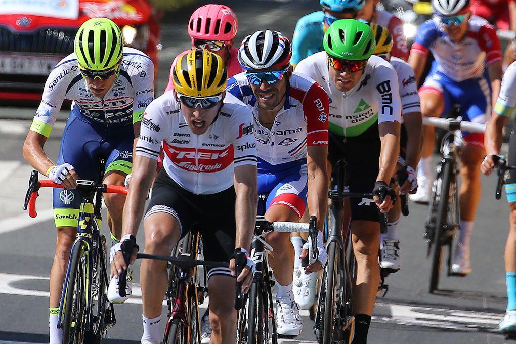 Thibaut Pinot finishes stage 10 at the Tour de France with a group 1:40 down