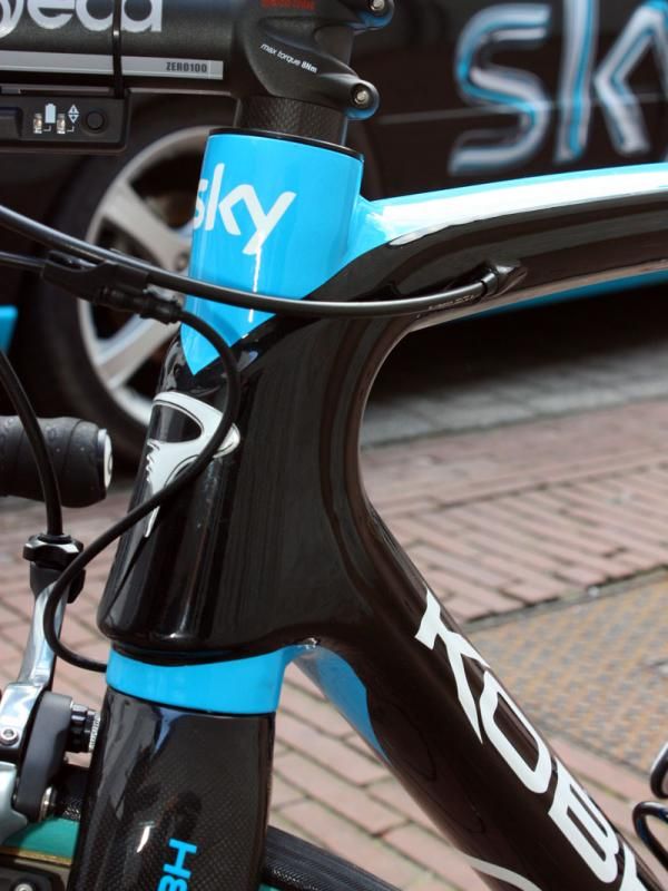 The head tube of the new KOBH 60.1 bears Pinarello's trademark shaping.