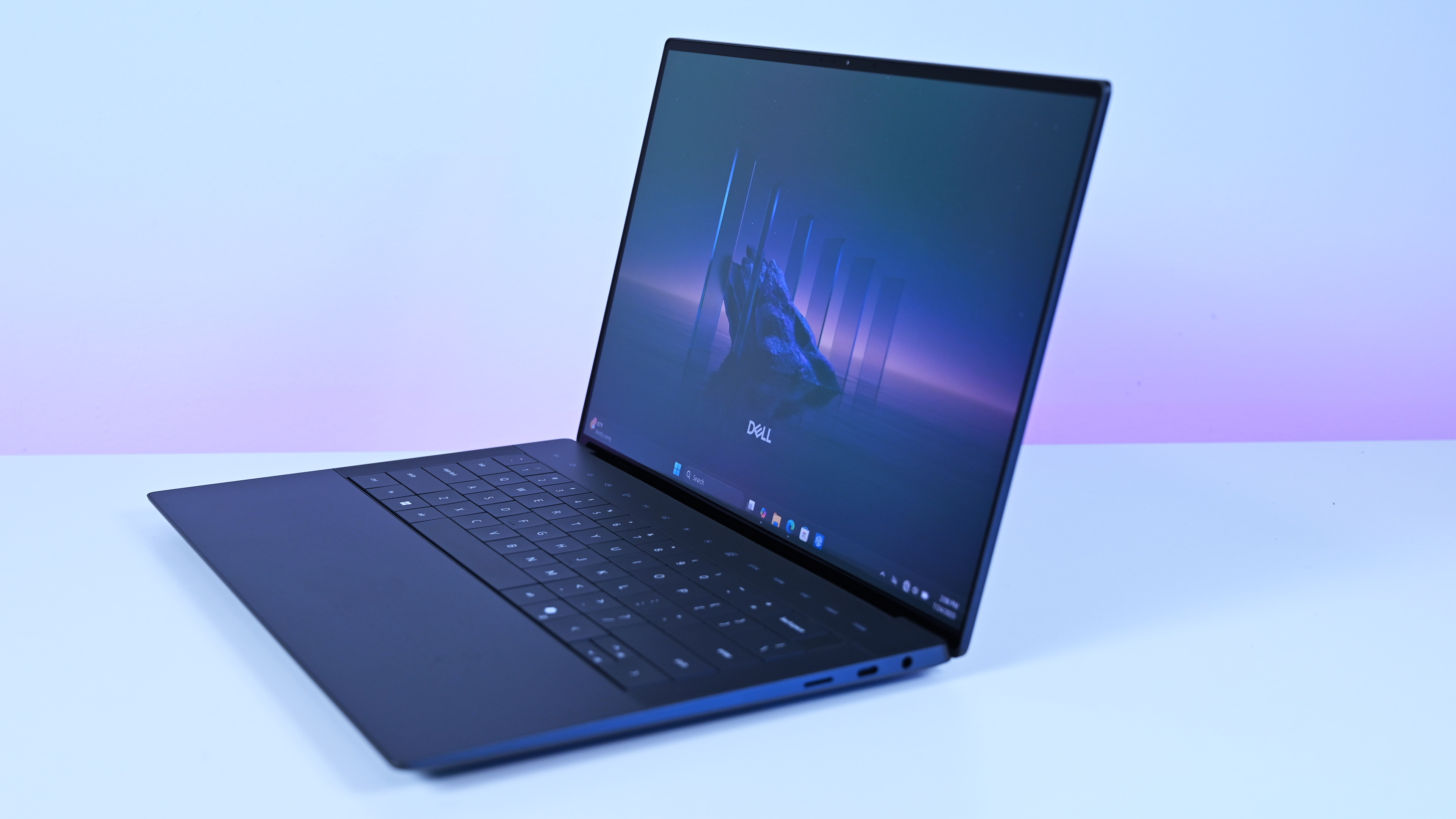 The all-new 2025 Dell 14 Premium replaces last year's Dell XPS 14. Though it looks the same, it has updated internal hardware. 