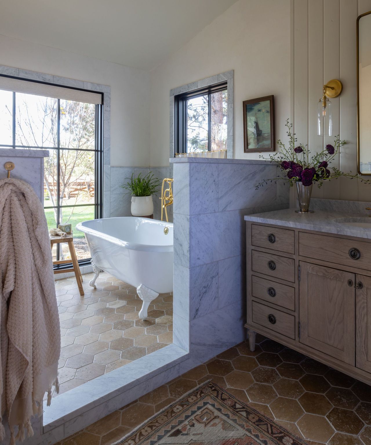 a calm ranch-style home designed by Clouz Houz