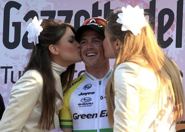 Podium kisses for Simon Gerrans (GreenEdge)