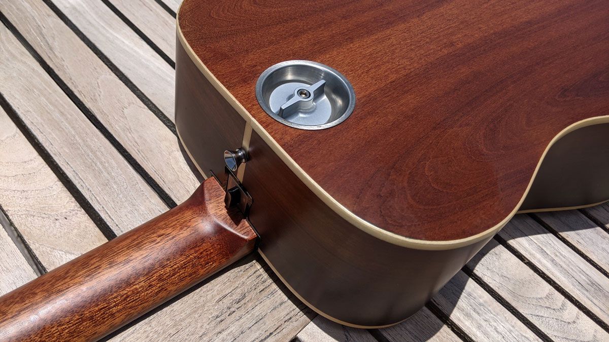 Petit St. Vincent acoustic guitar retreat