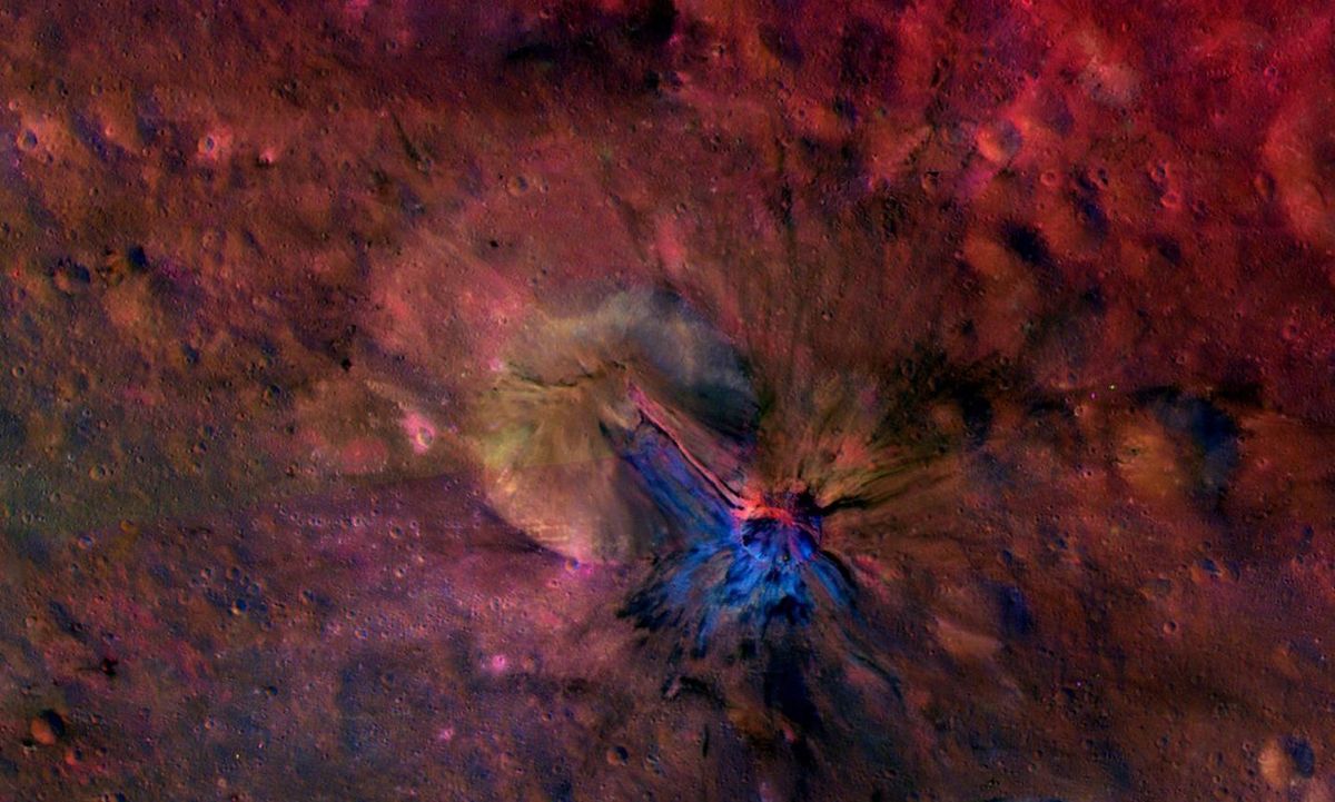 Vesta&#039;s Crater Aelia Composite