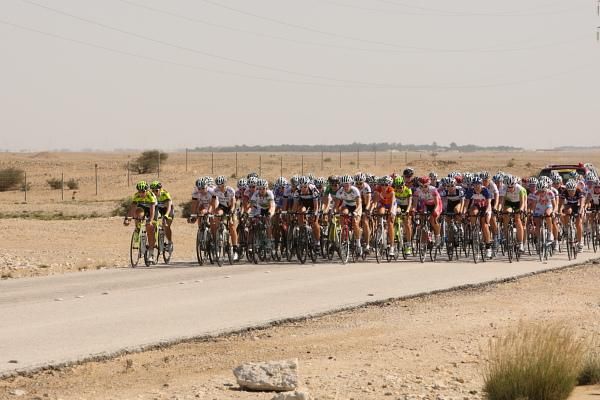 The Qatari desert provides a backdrop for the first UCI's women's race of 2011