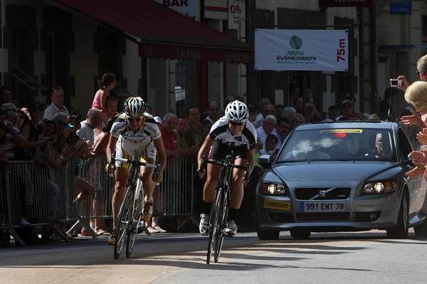 The Americans battle for the win in St Pourcain sur Sioule. The stage was won by Stevens (USA), whilst Anderson (Team Columbia-HTC) moved into the overall lead