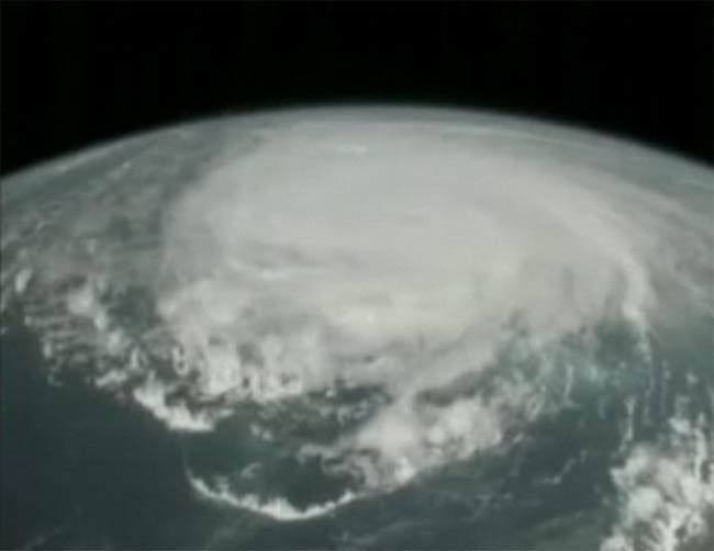 hurricane, hurricanes, hurricane irene, hurricane Irene from space, tropical storms, hurricane warnings, hurricane watches, hurricane updates, tropical storms and hurricanes