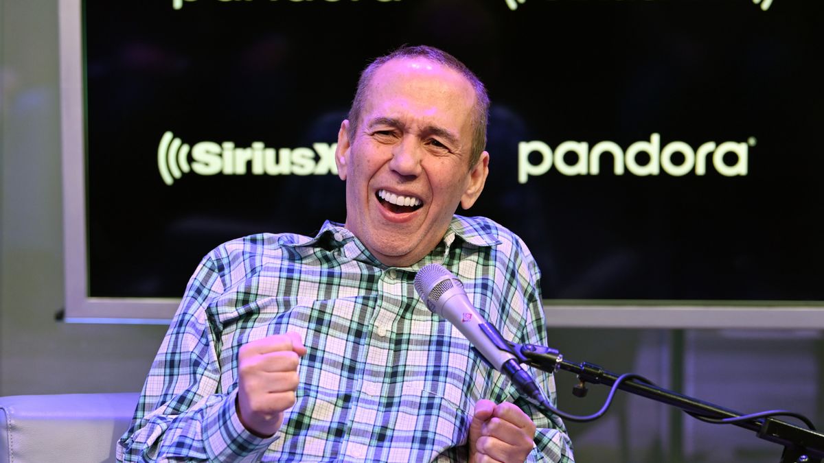 Gilbert Gottfried speaks into a microphone