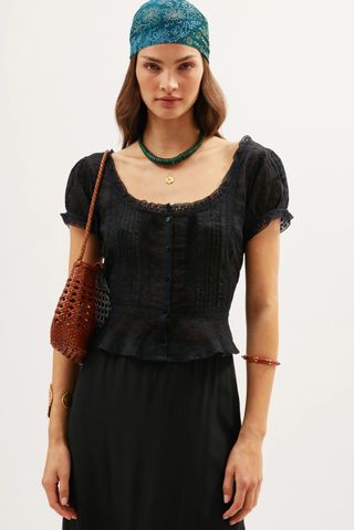 L5AGUdM2rhpEJWtGCM6977-320-80 الاتجاهات العليا 4 بلا أكمام موجودة في كل مكان هذا الصيف