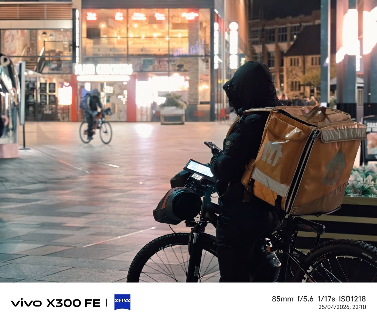 Photo samples from the Vivo X300 FE phone