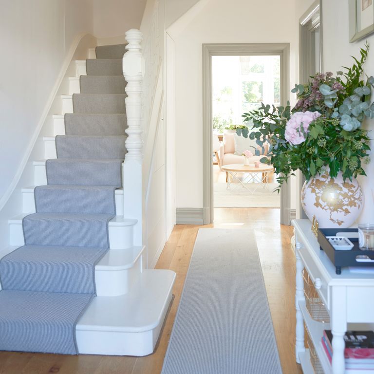 Stair runner ideas ??? ways to elevate a hallway decorating scheme ...