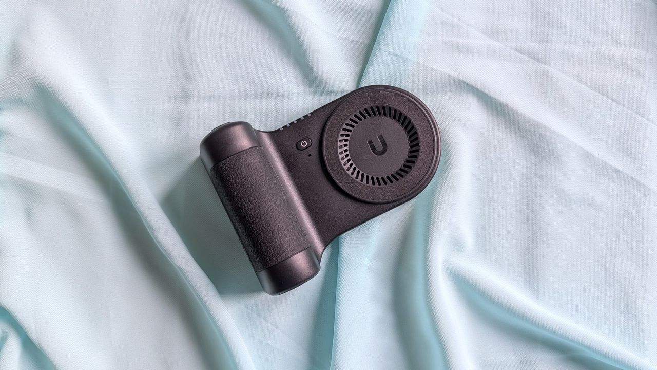 KraftGeek PowerShutter power bank stand