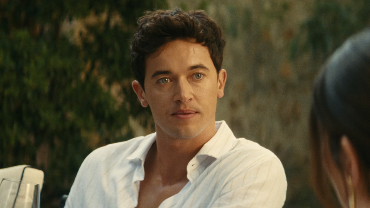 alex in people we meet on vacation