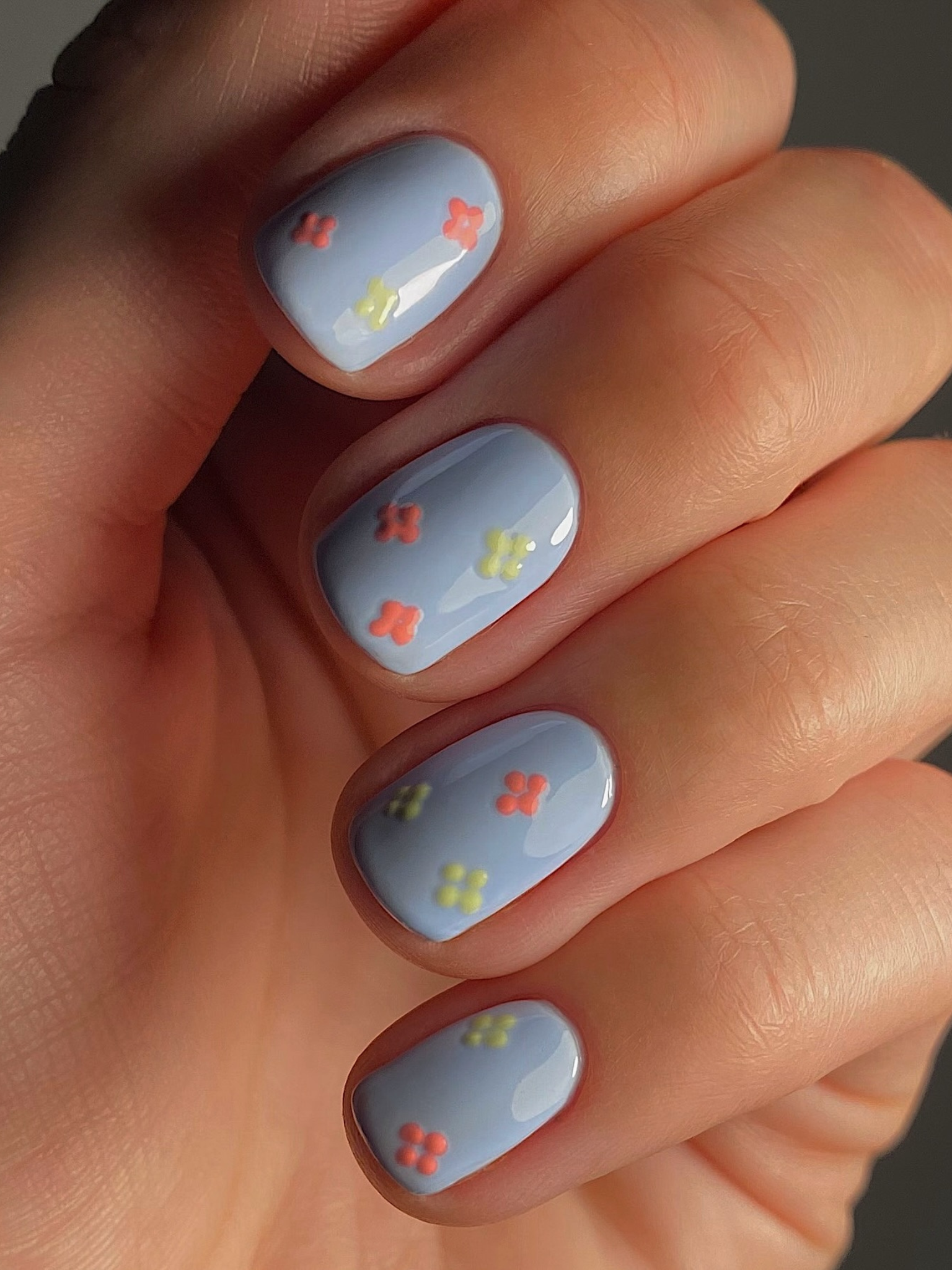 micro floral nail art