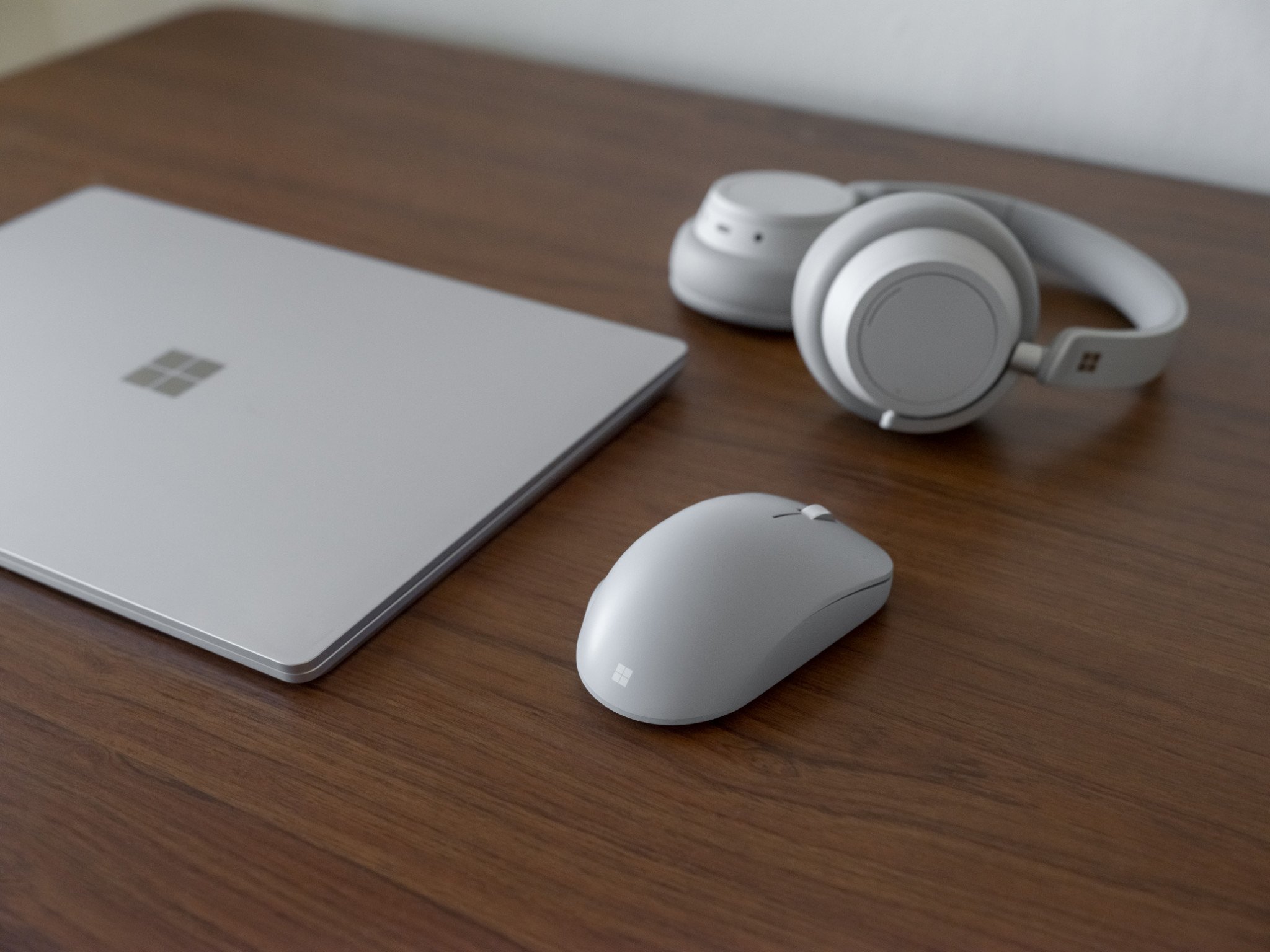 Microsoft Bluetooth Ergonomic Mouse vs. Surface Precision Mouse: Which is  better? Windows Central