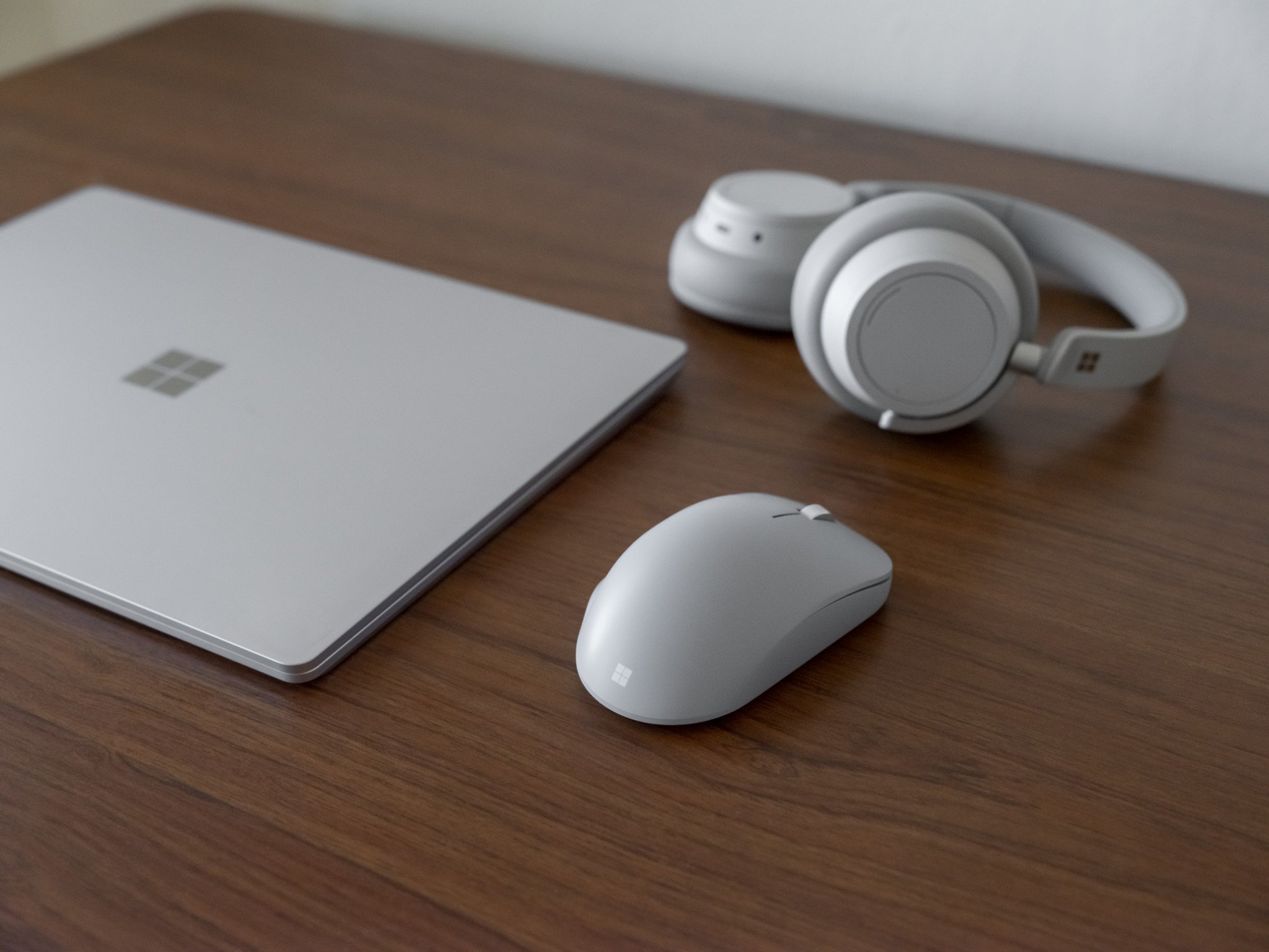 Review: Microsoft Surface Precision Mouse - Thinking Different about Mac  functionality - 9to5Mac