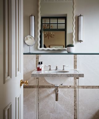 Bathroom mirror ideas with wavy mirror