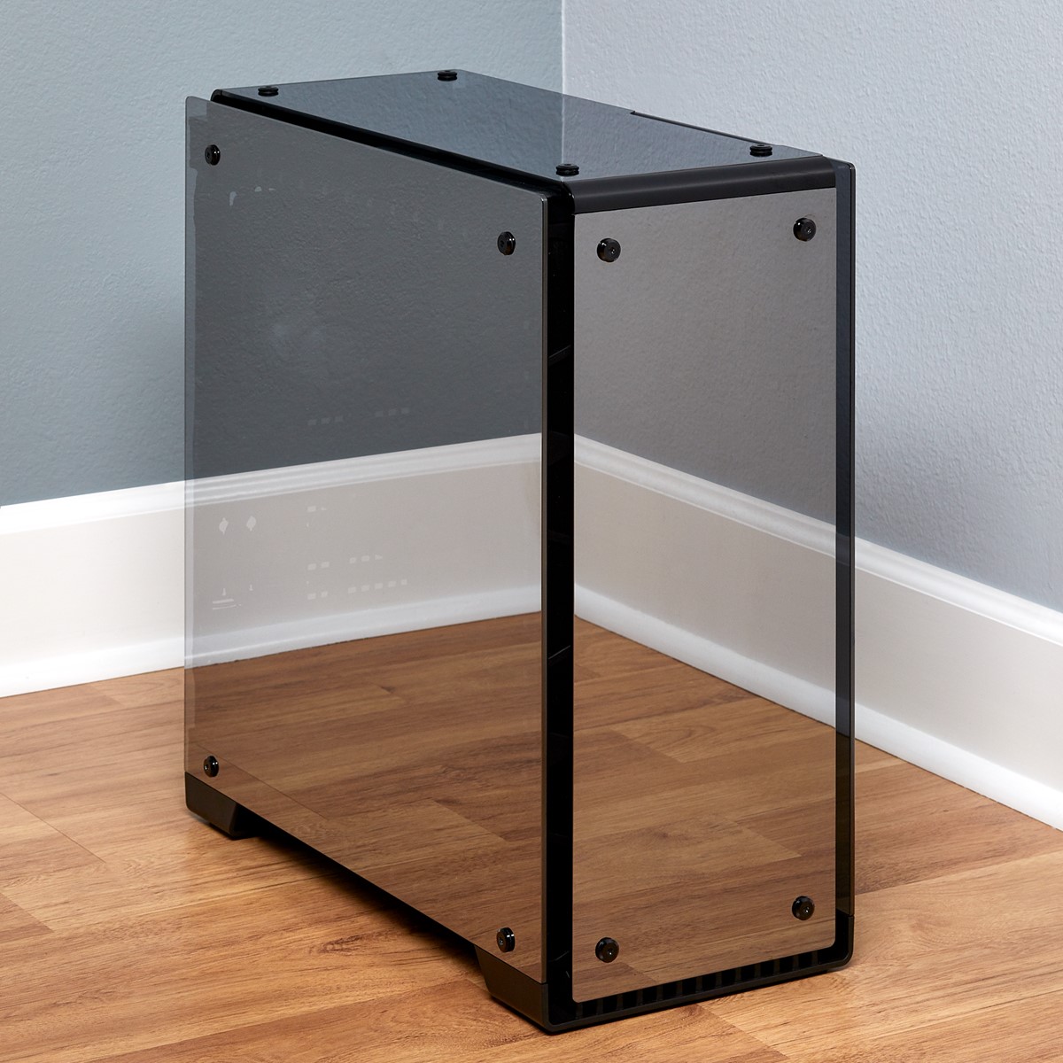 Stylish Mirrored Tempered-Glass Case Is $60 Off | Tom's Hardware