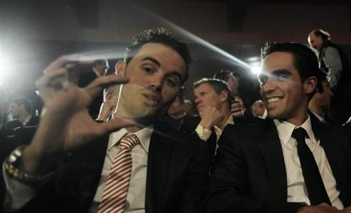 Samuel S&aacute;nchez, left, and Alberto Contador at the presentation of the 2010 Vuelta a Espa&ntilde;a.