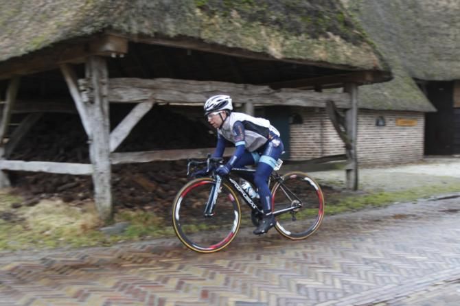 Mascha Pijnenborg (TeamFuturumshop.NL) chases Kasper