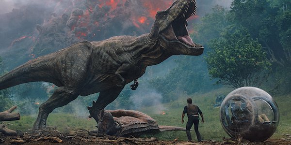 Jurassic World: Fallen Kingdom t-rex roaring