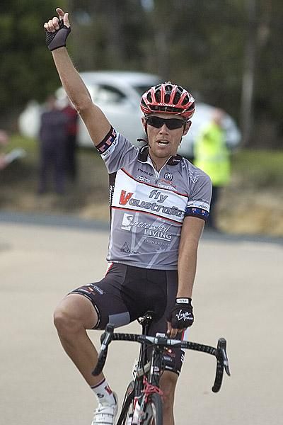 Scott Davis (Fly V Australia) had a good day on the tour capped off with victory in the 76.8 kilometre eighth stage from Bairnsdale to Lakes Entrance.