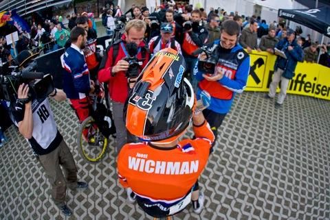 Joost Wichman talks to the media