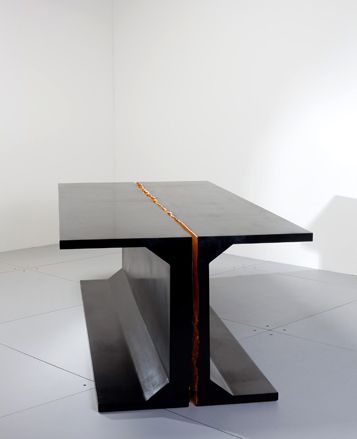 ’Hommage’ table by Thierry Dreyfus