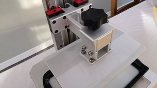 The build plate and axis of the ANYCUBIC Photon Mono X 6K