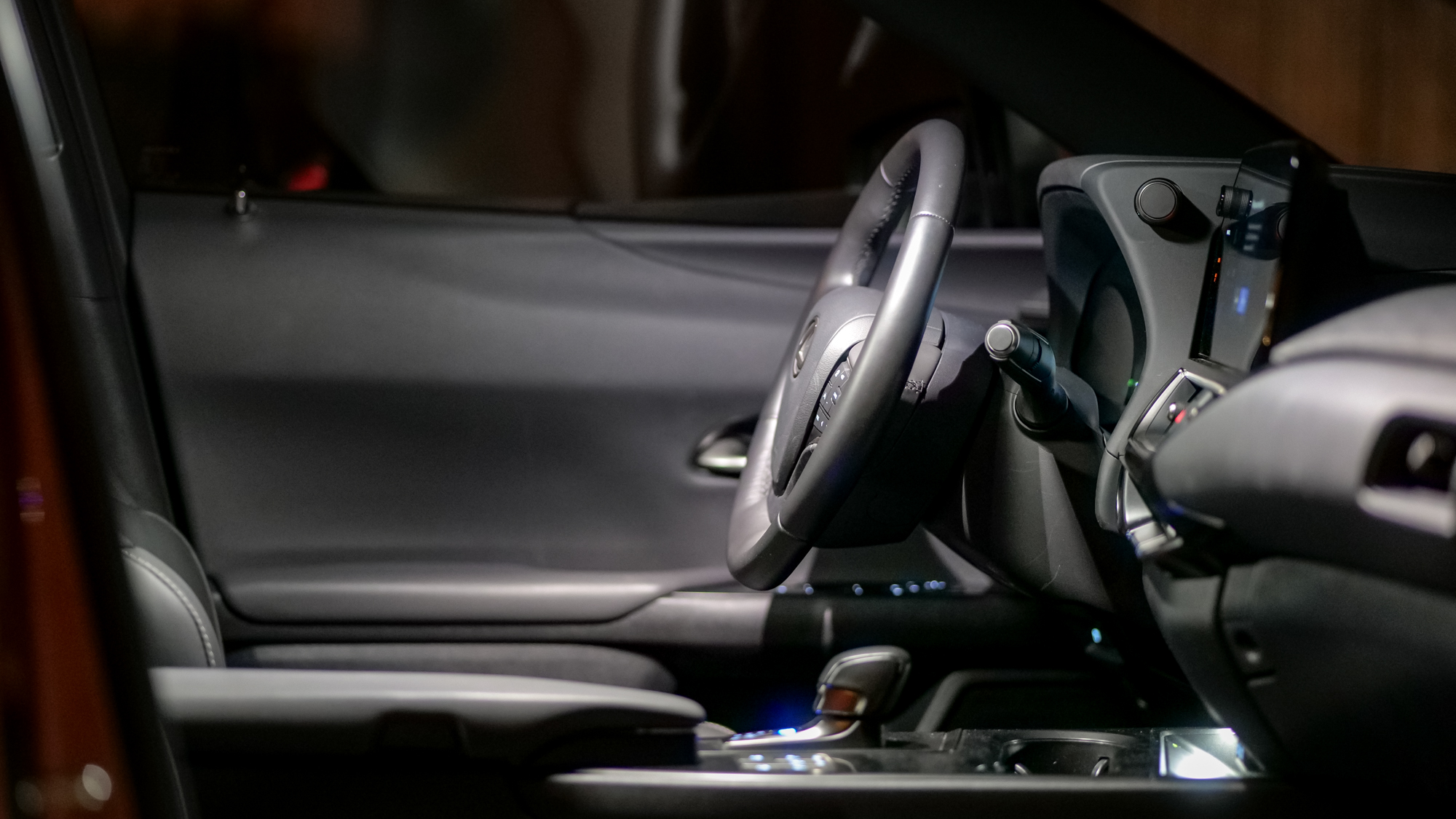2025 Lexus UX 300h test drive.