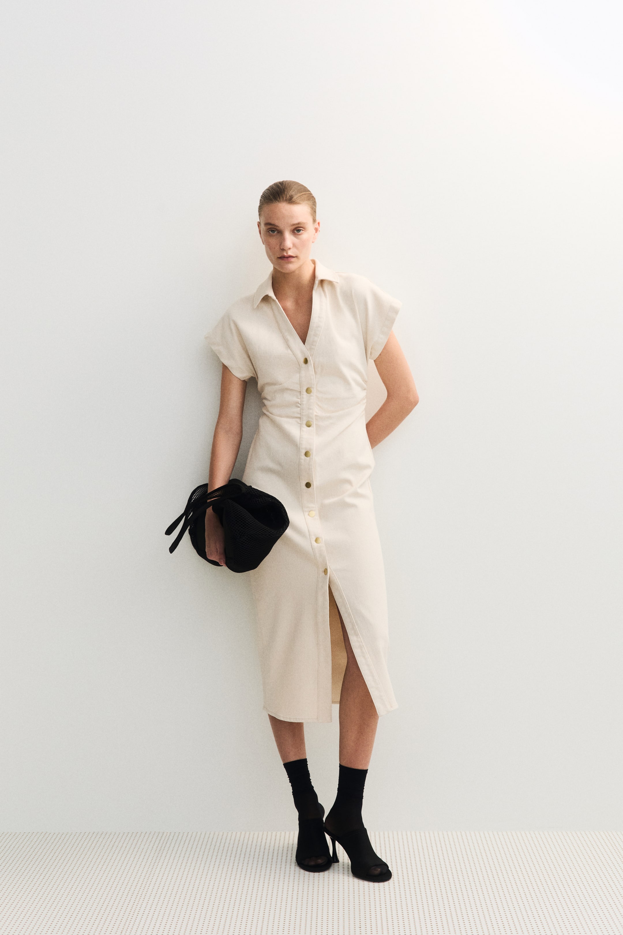 Short-Sleeved Denim Dress - Dark Denim Blue