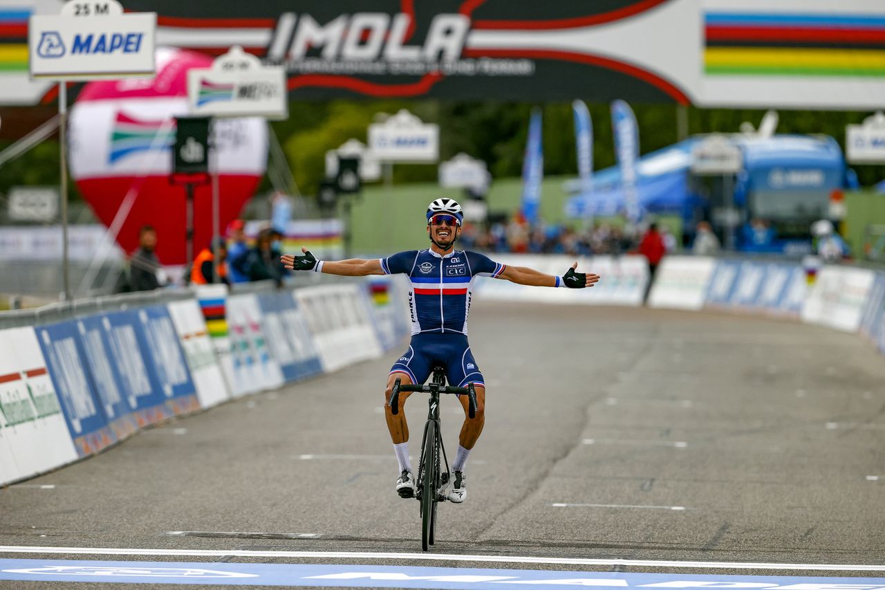 Julian Alaphilippe attacks over the last climb to take a solo win at the World Championships in Imola