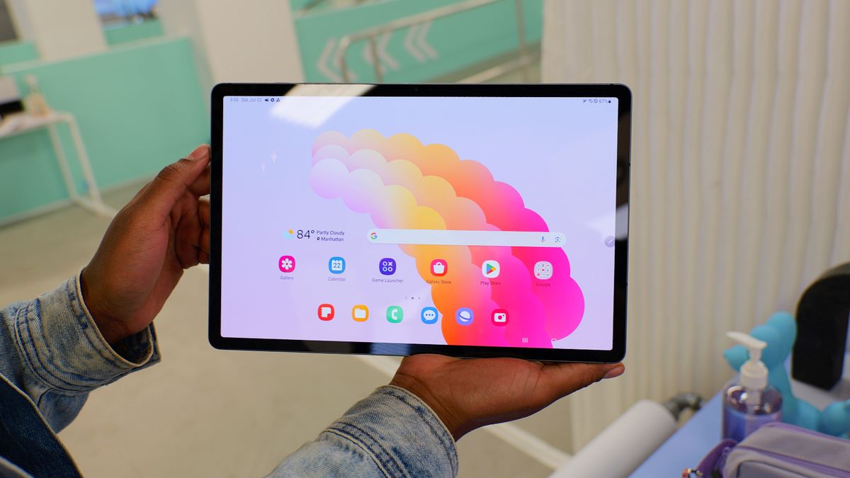 Samsung Galaxy Tab S9 Ultra vs. Apple iPad Pro 12.9: Which is the best ...