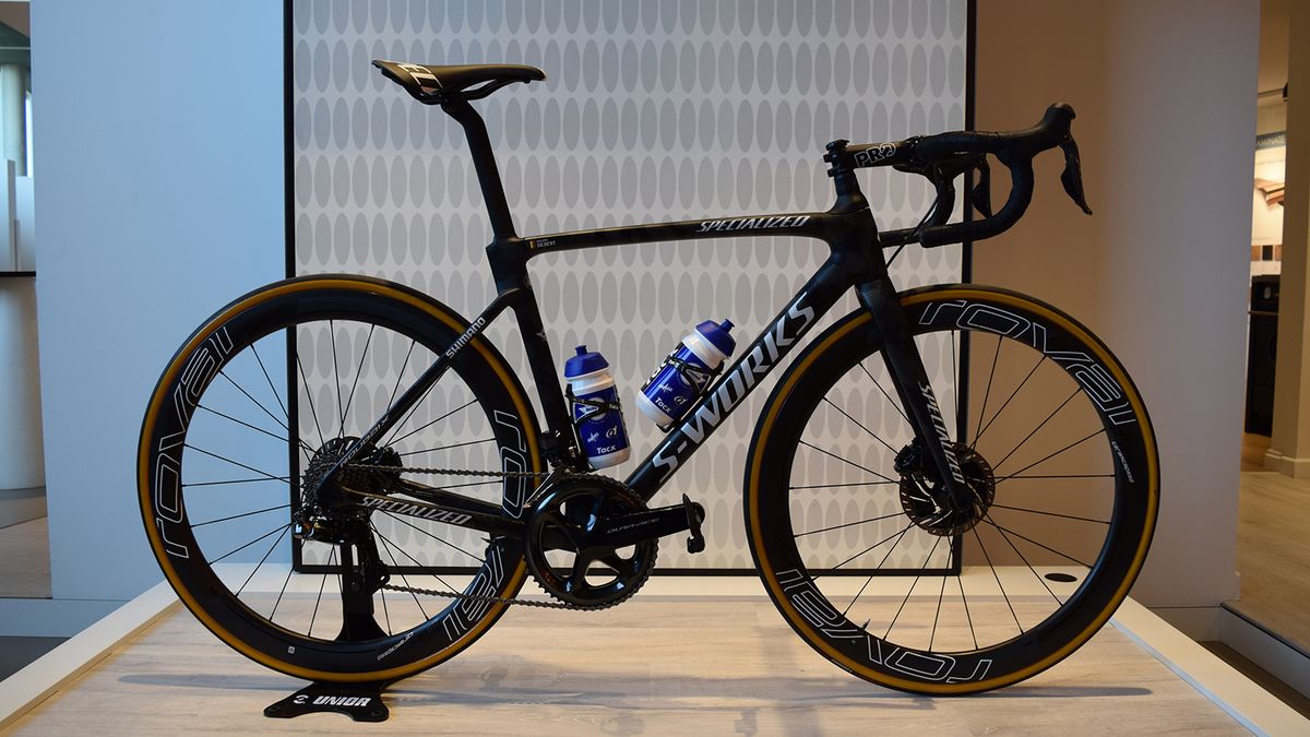 Philippe Gilbert's Specialized S-Works Roubaix