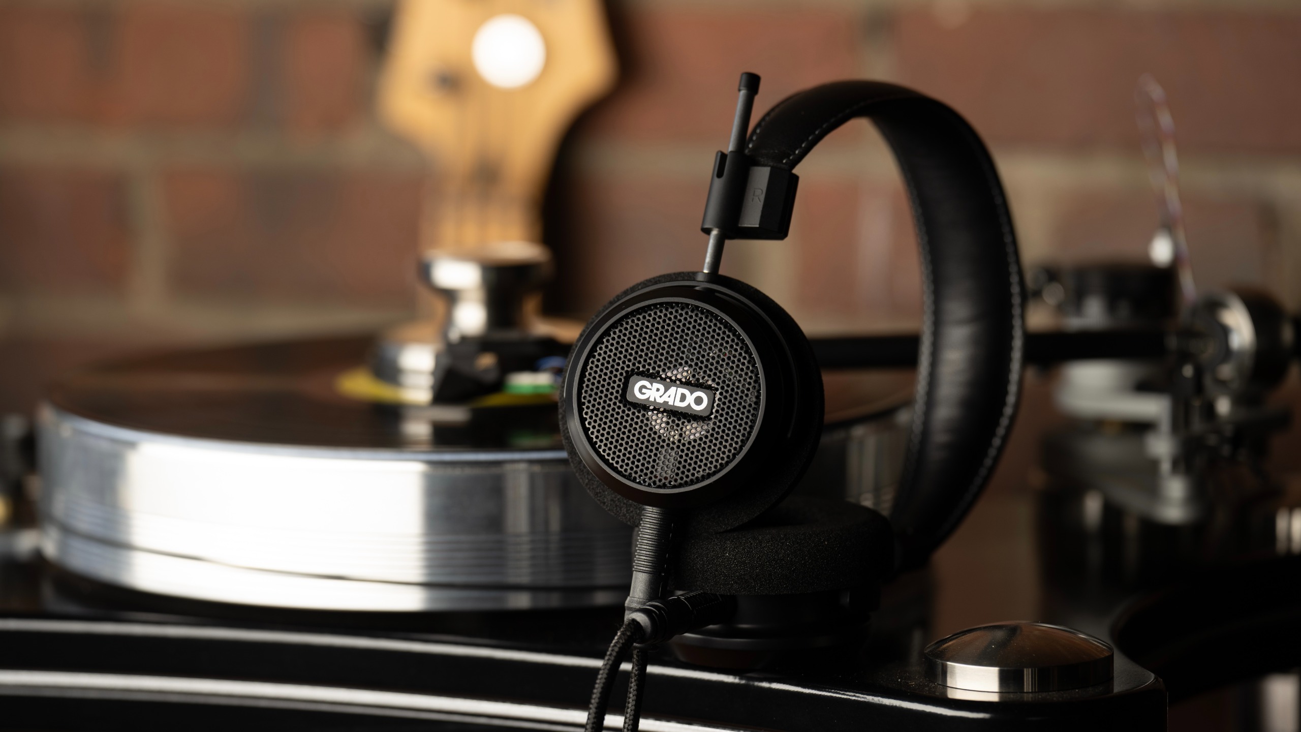 Grado Signature S150 resting on turntable